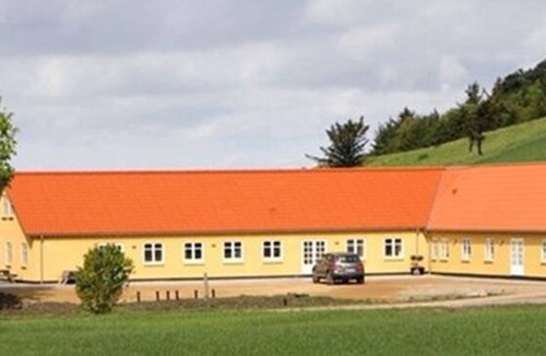 Nykobing Mors House | Flade/Mors. Camp school located located just 400m. to Hanklit and Salgjerhøj.