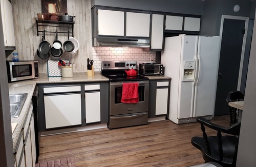 Millington House | Flag City Manor: 4 Bdrm Home