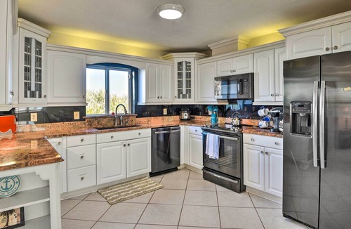 Painters Hill House | Flagler Beach Oceanfront Haven w/Hot Tub!