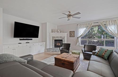 Bend House | Flagline Trail home