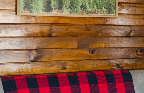 Columbia Falls House | Flagpole View Cabins - King Plus Cabin