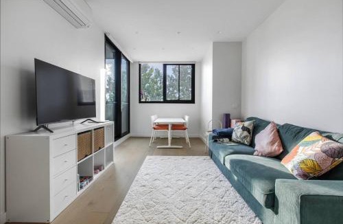 West Melbourne Apartment | Flagstaff Stanley - Experience Cityscape Simplicity