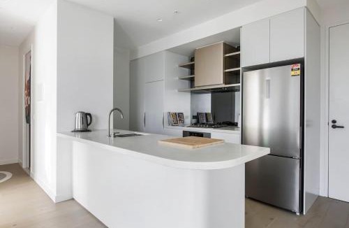 West Melbourne Apartment | Flagstaff Stanley - Experience Cityscape Simplicity