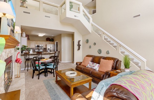 Lake Ozark House | ~FLAMINGO BAY~Great Location, Calm Cove, HUGE DOCK 2 Slips, Steps from Deck