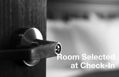 Historic Downtown Kissimmee Hotel | Flamingo Inn