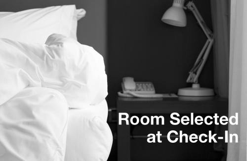Historic Downtown Kissimmee Hotel | Flamingo Inn