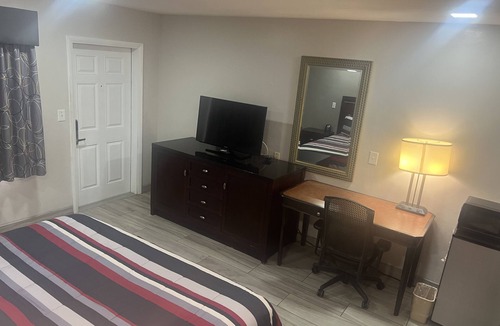 Indian Beach Sapphire Shores Hotel | Flamingo Inn