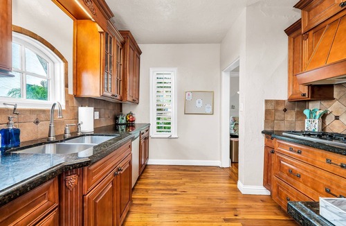 Flamingo Parks House | Flamingo Park Gem: Historic Charm!