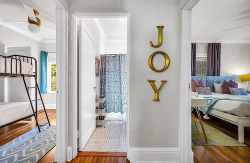 Flamingo Parks House | Flamingo Park Gem: Historic Charm!