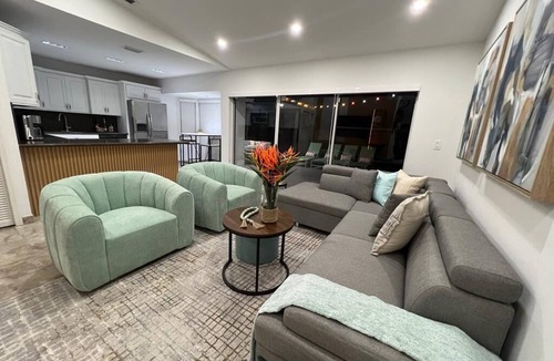 Richmond West House | Flamingo Resort/Htd Pool/5 Bedrooms/Pool Table/Game Room/Baby items