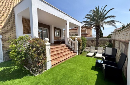 Miami Platja Villa | FLANDES Villa piscina jardín privado, Wifi gratis