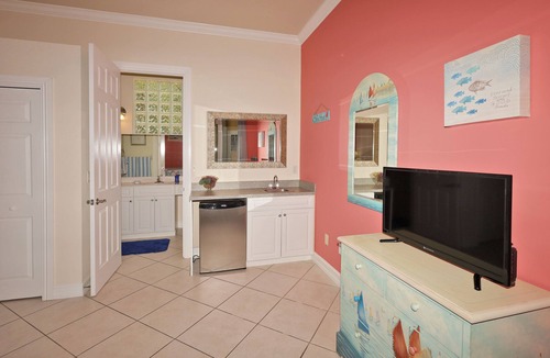 Naples Park House | Flash Discount! 5BD Luxury Beach Home w/Pool/Spa – Limited Dates Available!