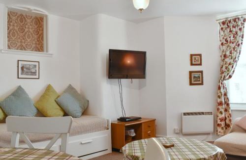 Lowestoft House | Flat 1 Garden View - Ukc4221