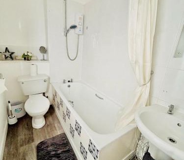 Shotts Apartment | Flat 156 at M Rooms