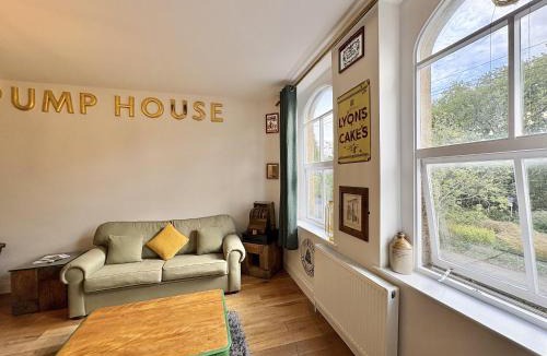 Shoscombe Apartment | Flat 2, Waterloo Apartments