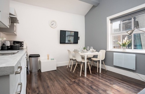 RopeWalks Apartment | Flat 3, Colquitt St, 1 Bed, L1 - Pass the Keys