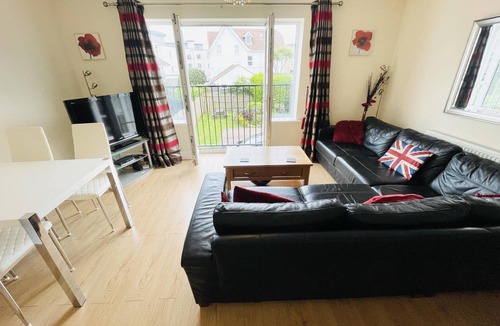 Southbourne Apartment | Flat 3 Seabreeze