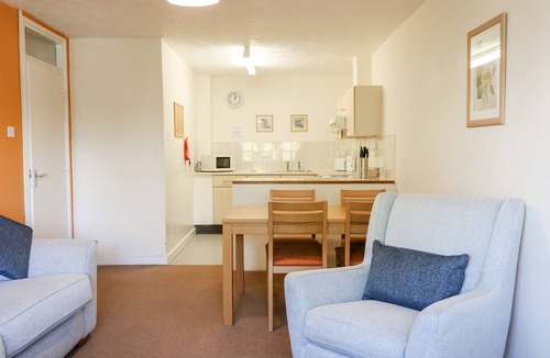 Littlehampton Cottage | Flat 33 - Marine Court