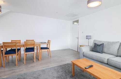 Littlehampton House | Flat 35 - Marine Court