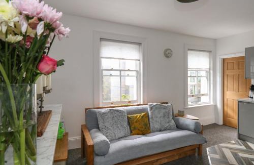 Bournemouth City Centre Apartment | Flat 4 - Hengistbury