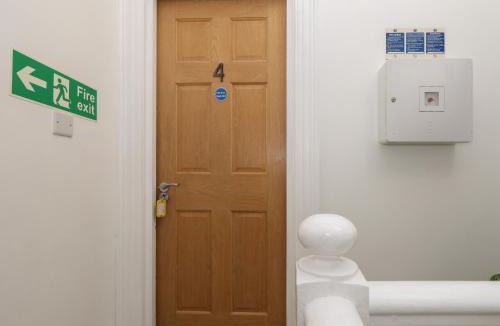 Bournemouth City Centre Apartment | Flat 4 - Hengistbury