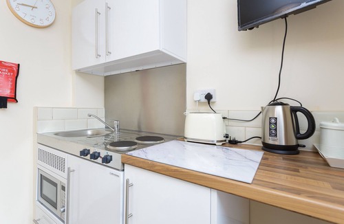 Southampton City Centre Apartment | Flat 4 - Luxury Blackberry Apartments