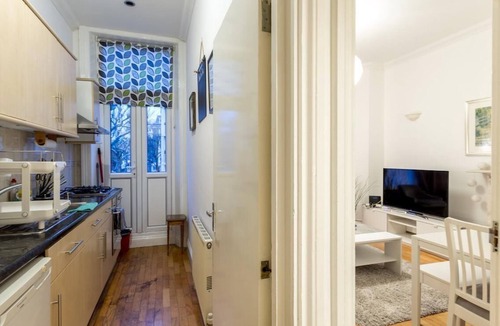 West Kensington Apartment | Flat 43E - Spacious Centrally Located One Bed