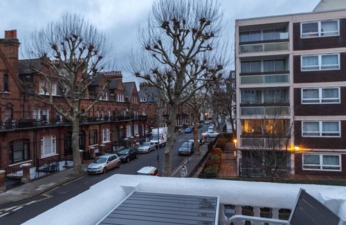 West Kensington Apartment | Flat 43E - Spacious Centrally Located One Bed