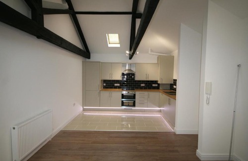 Newmarket Apartment | Flat 5, 124 High Street