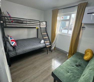 Loxford Apartment | Flat 6 stay in ilford