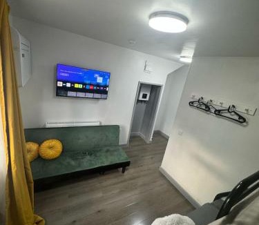 Loxford Apartment | Flat 6 stay in ilford