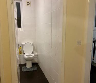 Wolverhampton Apartment | Flat 8 Larches lane