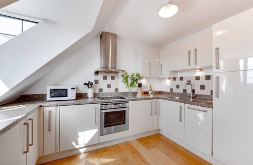 Swanage Apartment | Flat 9 Broadleys - Three Bedroom Apartment, Sleeps 6