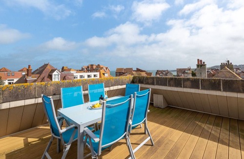 Swanage Apartment | Flat 9 Broadleys - Three Bedroom Apartment, Sleeps 6