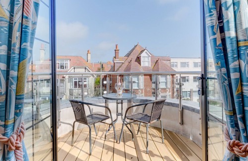 Swanage Apartment | Flat 9 Broadleys - Three Bedroom Apartment, Sleeps 6