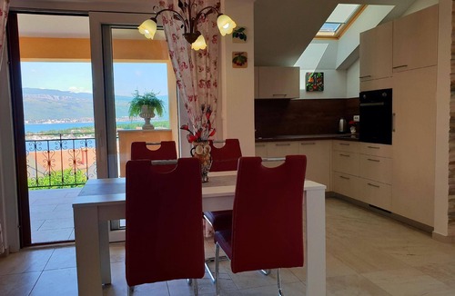 Silo Apartment | Flat Branka sea view, 160m from the sea, terrace