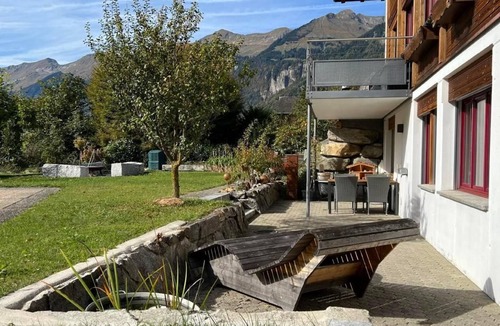Brienz Apartment | Flat "Burgblick" with mountain view