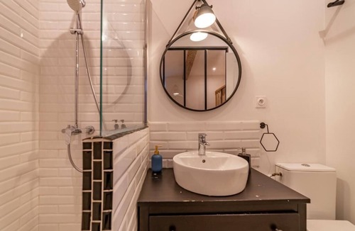 Nimes City Centre Apartment | 🏛️ Flat close to Maison Carrée - ⭐