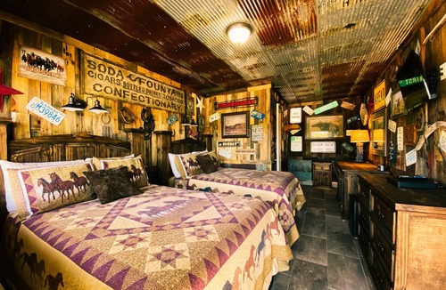 Cape Fair Hotel | Flat Creek Lodge