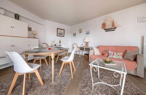 Le Pouliguen Apartment | Flat for 4 - 300m from the center town