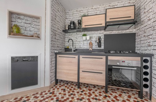 Prefailles Apartment | Flat for 4 with large garden