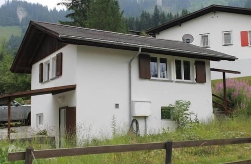 Wirzweli Ski Chalet | Flat in a smart holiday home