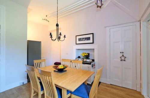 Cults Apartment | Flat in Cults perfect for Royal Deeside visits