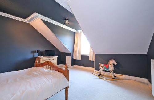 Cults Apartment | Flat in Cults perfect for Royal Deeside visits