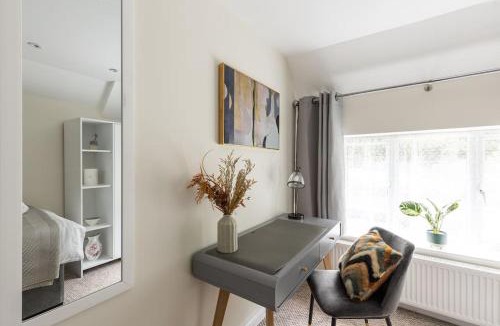 Guildford Apartment | Flat in Guildford