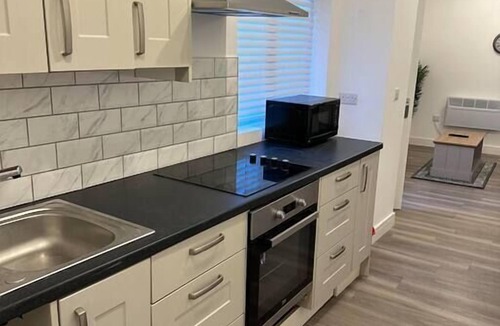 Luton Apartment | Flat in Luton Town Centre