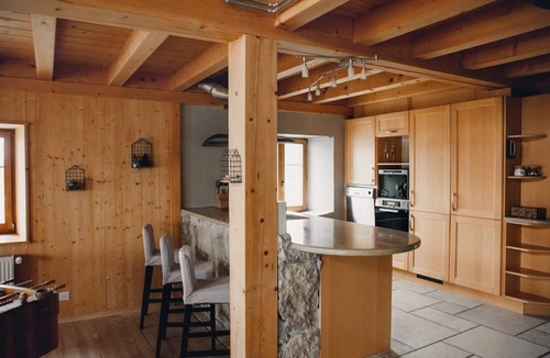 La Chaux-du-Milieu Other | Flat in old renovated farmhouse