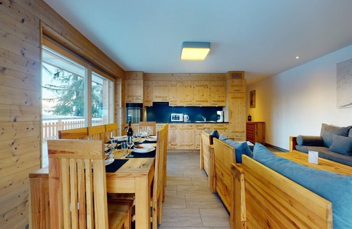 Veysonnaz Apartment | Flat in Veysonnaz with Ski-in/Ski-out Access
