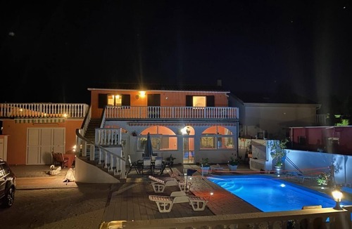 Nin Apartment | Flat in Vrsi with terrace, next to the beach