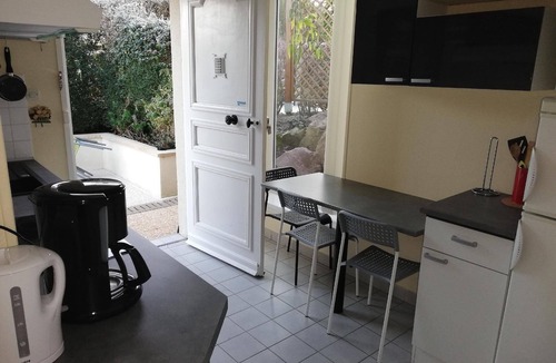 Fontaine-Etoupefour House | Flat "Le Caducée" with terrace